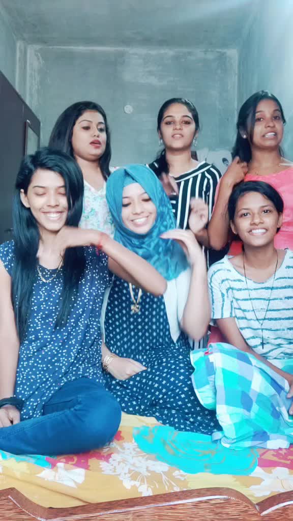 @Minnu👭Anjuu