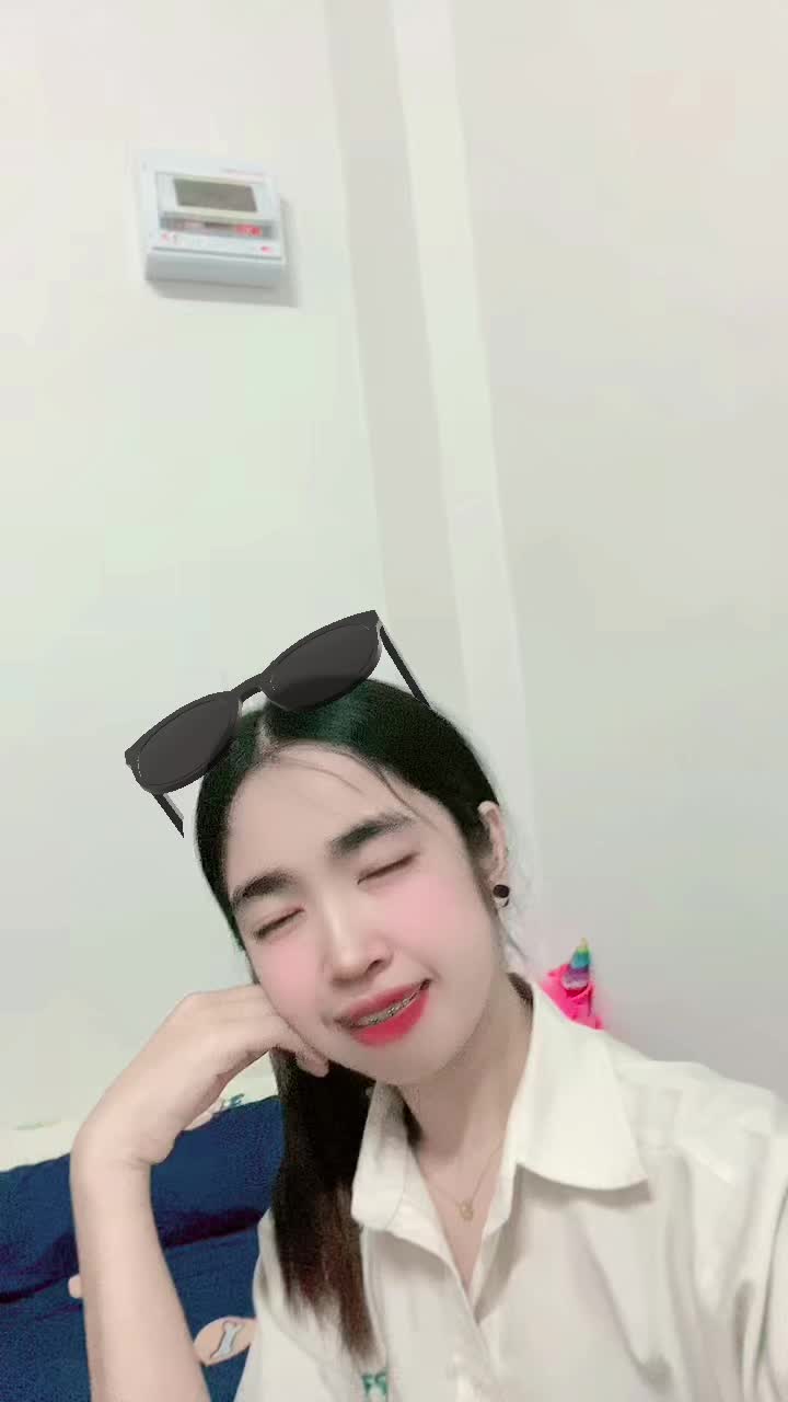 @คะนิ้งที่แปลว่าน้ำค้าง🏳️&zwj;🌈🖤