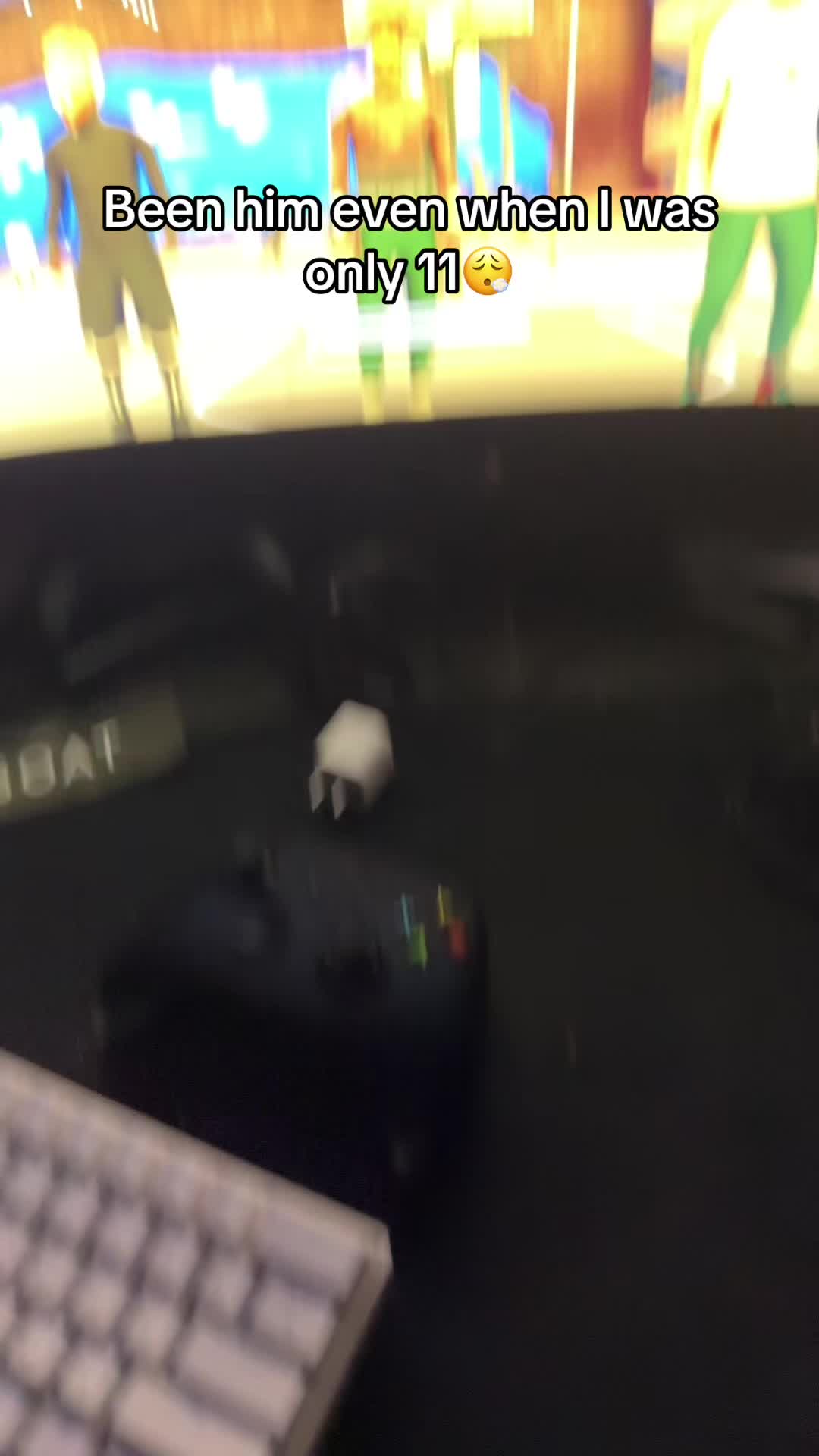 @⃟