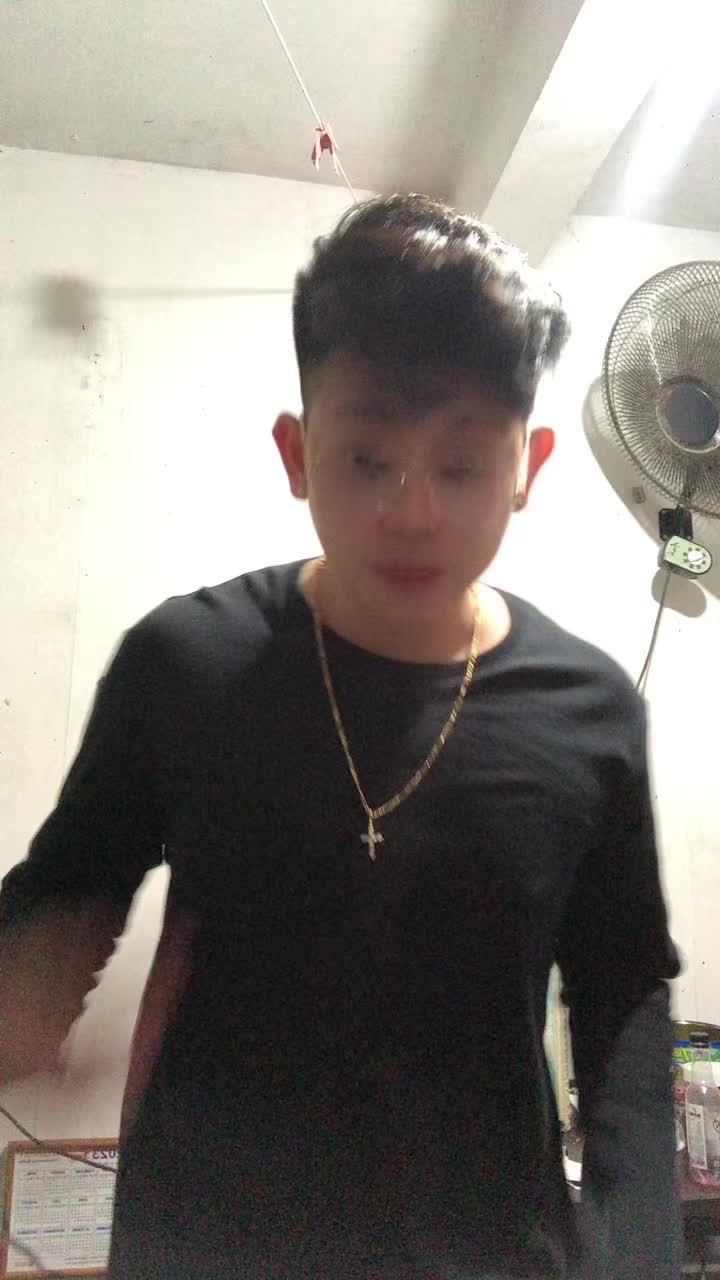 @BADBUNNY