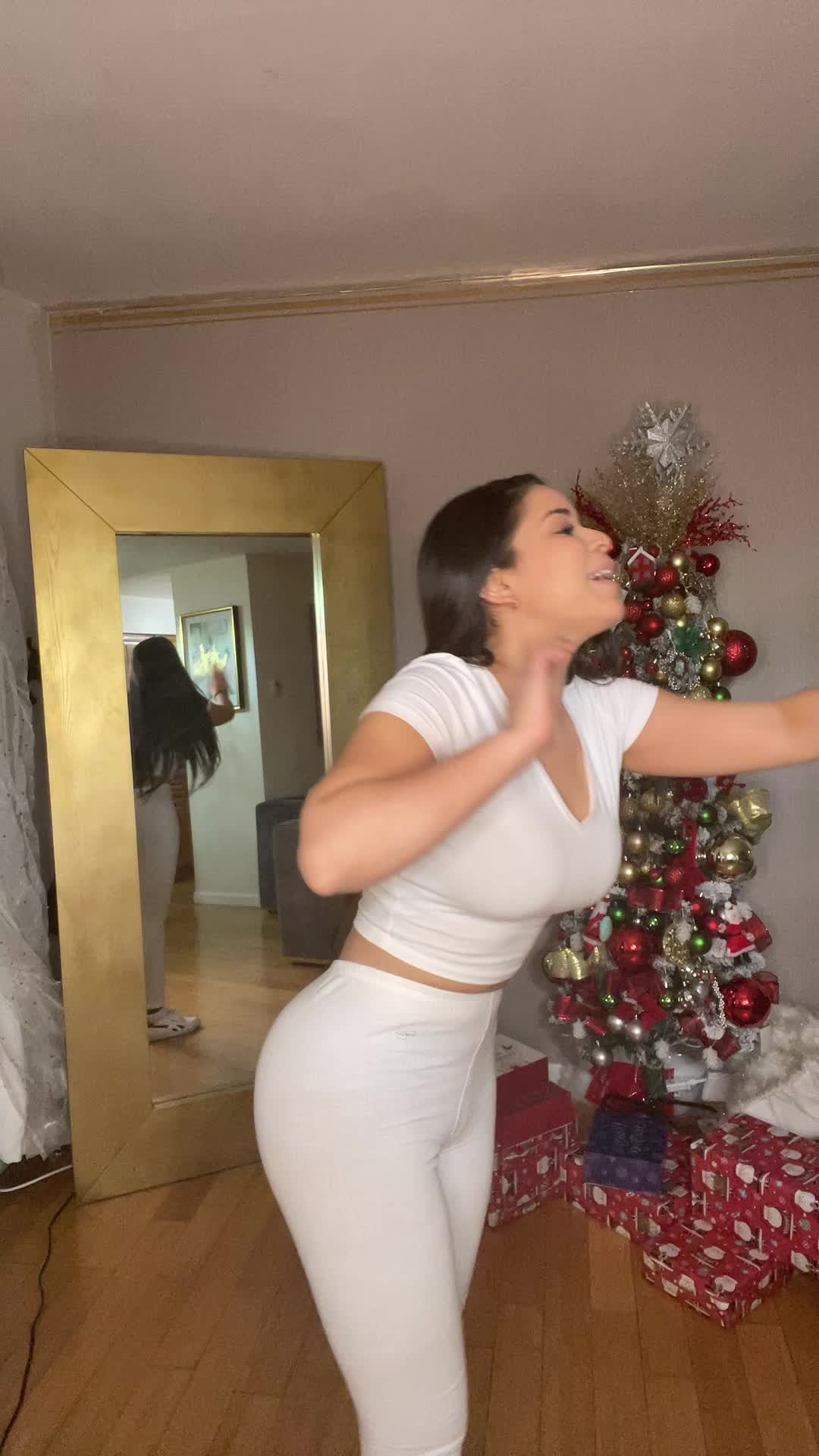 @Perla Paola Adames