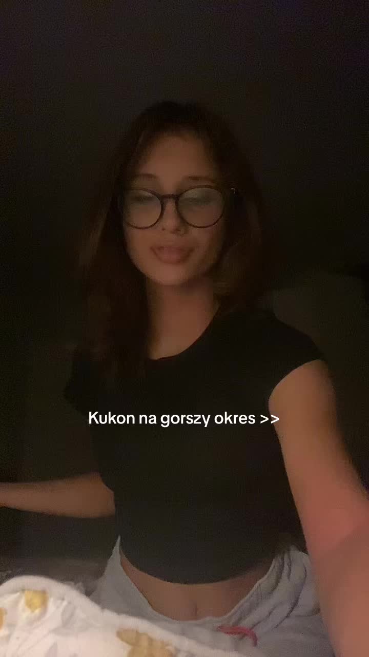 @:3