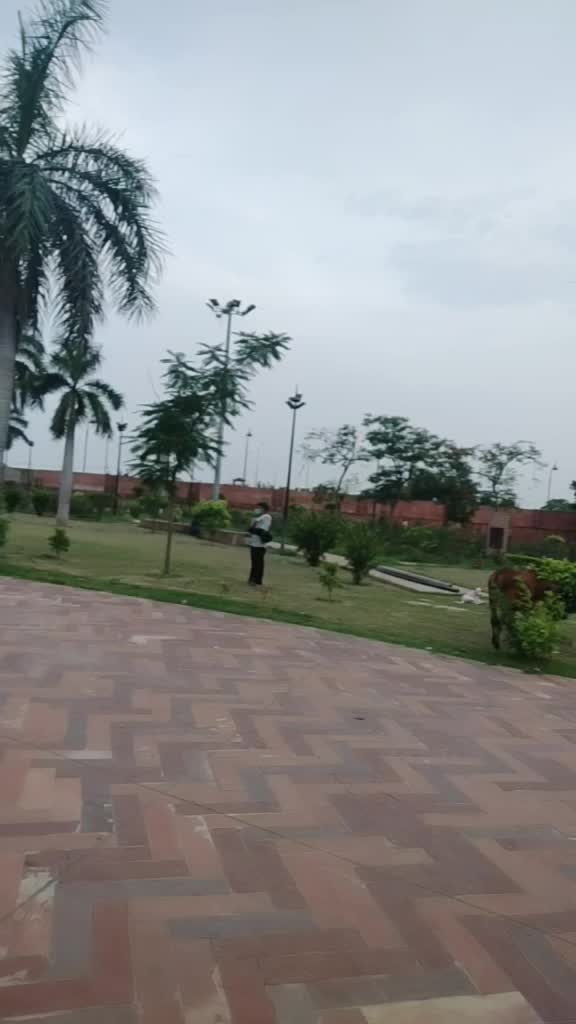@user24320722383