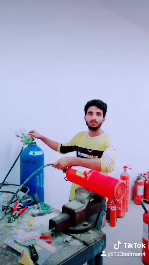 @Salmangour