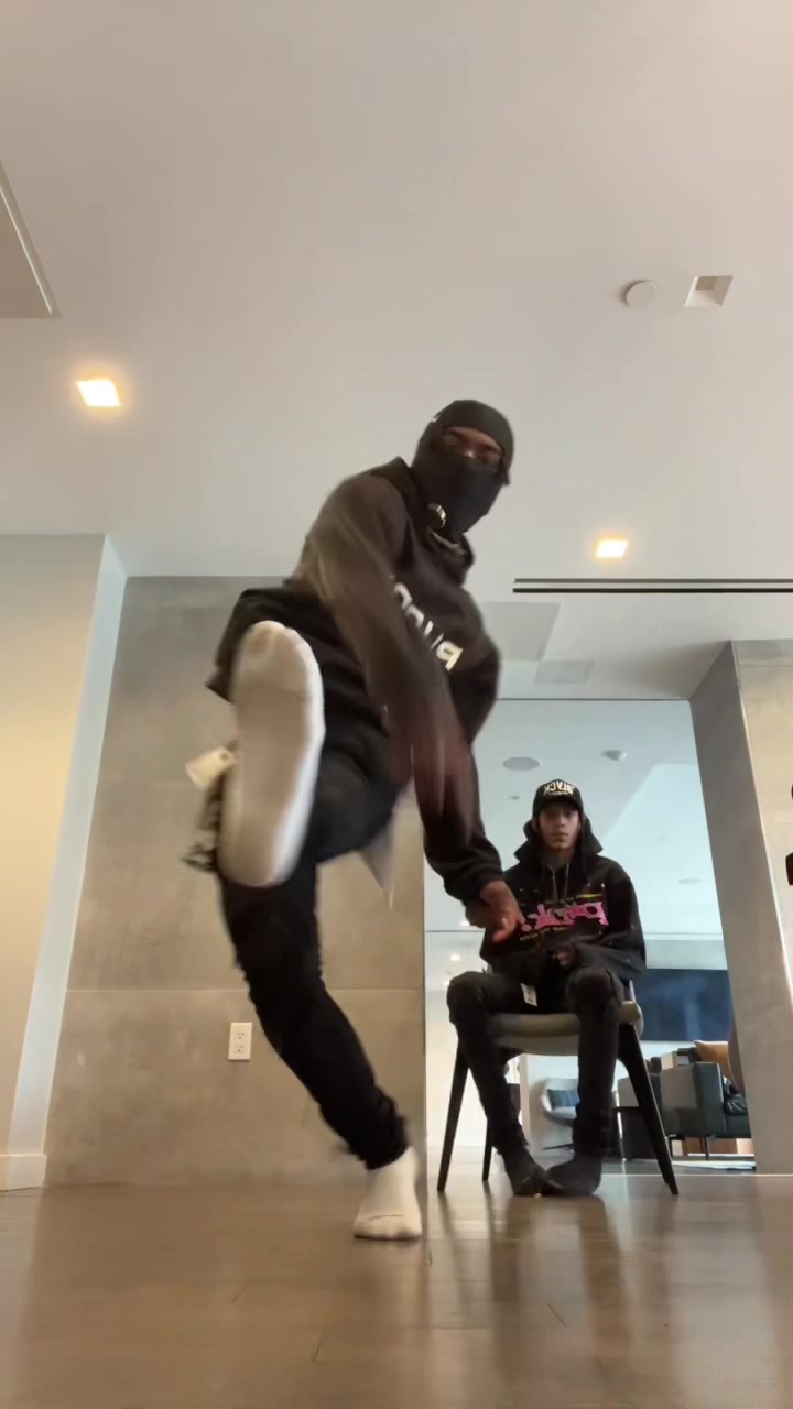 @Cj🐺