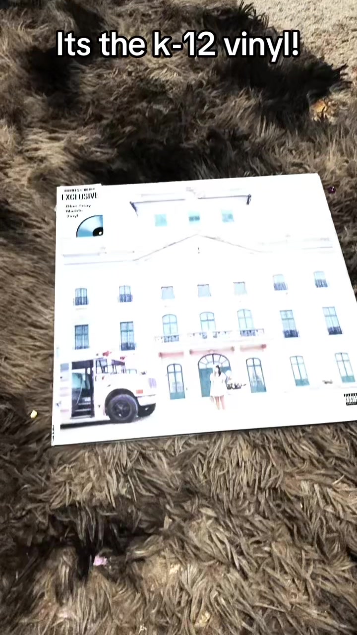 @𝐿𝒾𝓉𝓉𝓁𝑒𝑀𝑒𝓁𝓏