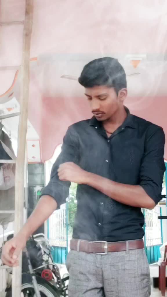 @':தமிழ் கிறுக்கன்:'