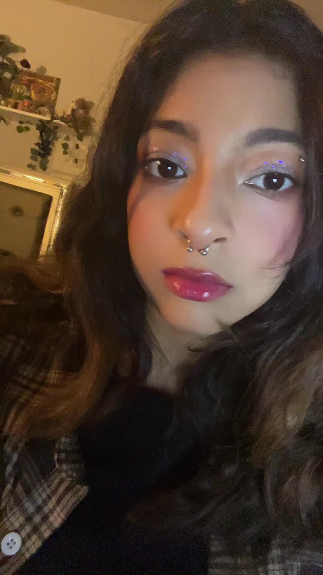 @girlinbed