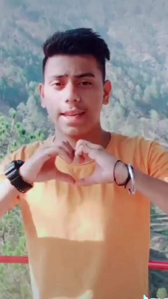 @😍Ashi rawat❤️