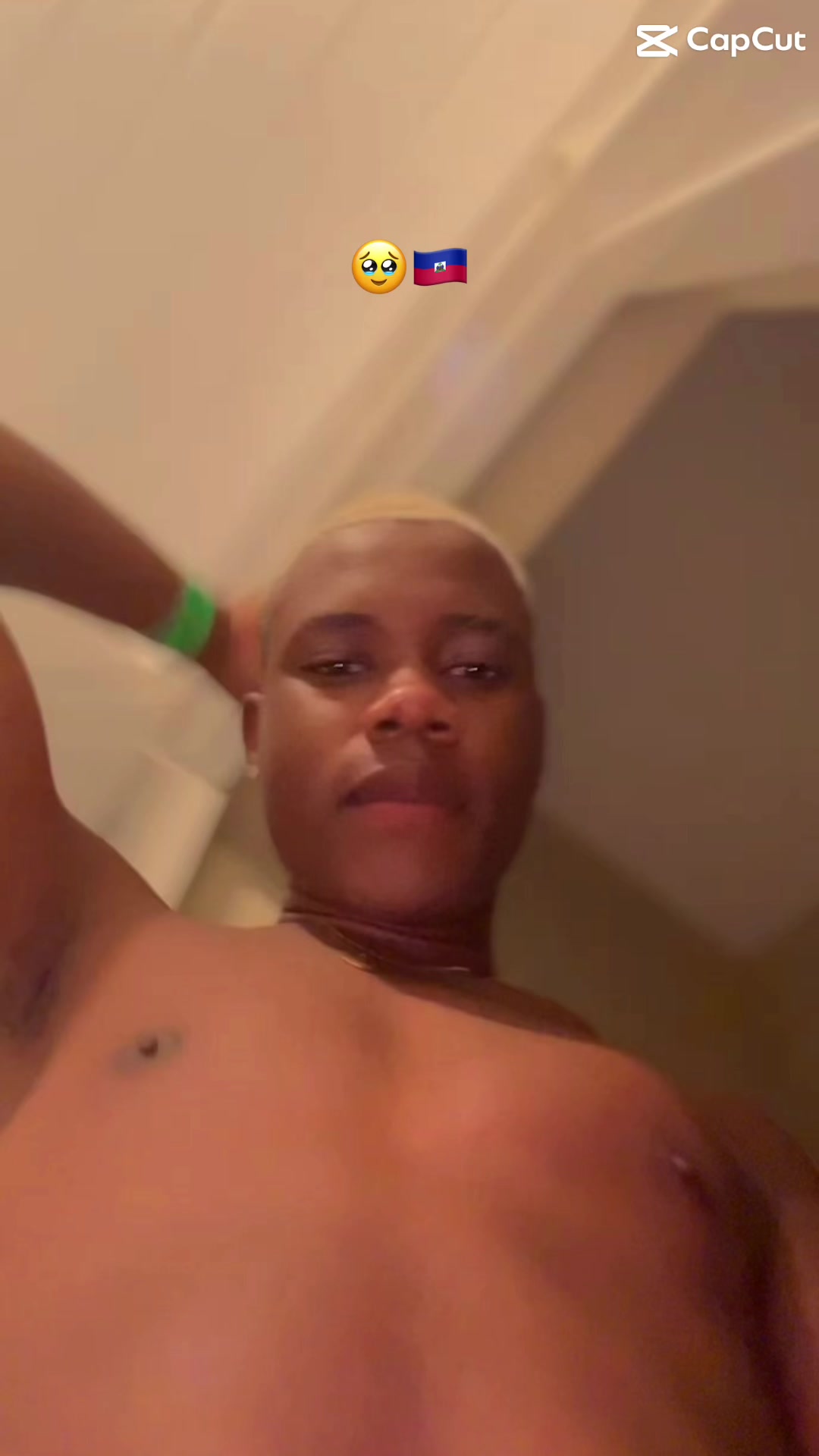 @𝕋𝕣𝕒𝕡 𝕤𝕥𝕒𝕣🇭🇹💔🐐