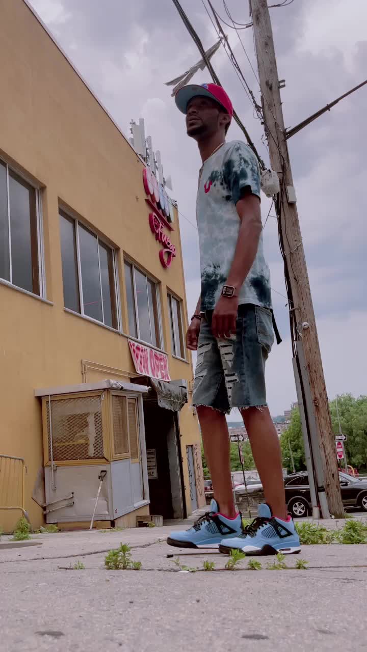 @Kicksologee