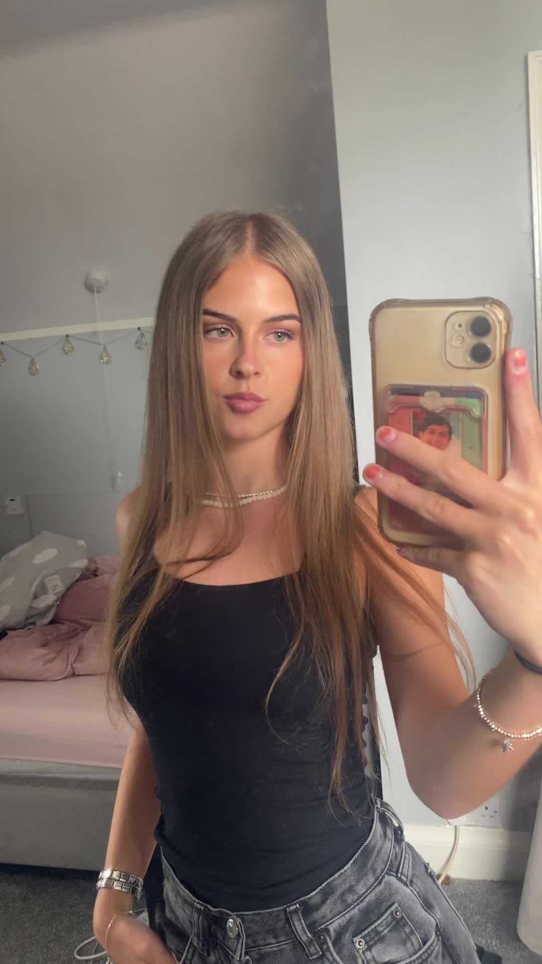 @antoniamassarella