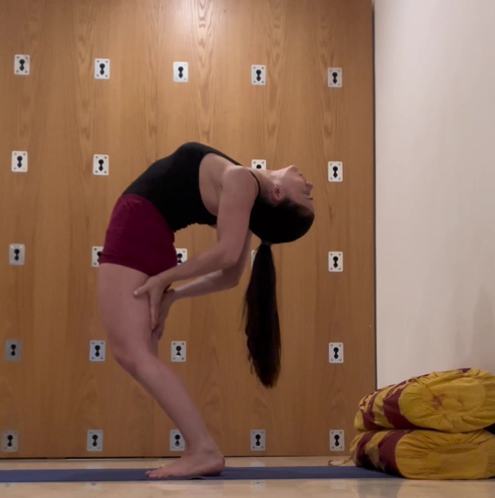 @Nivineyoga