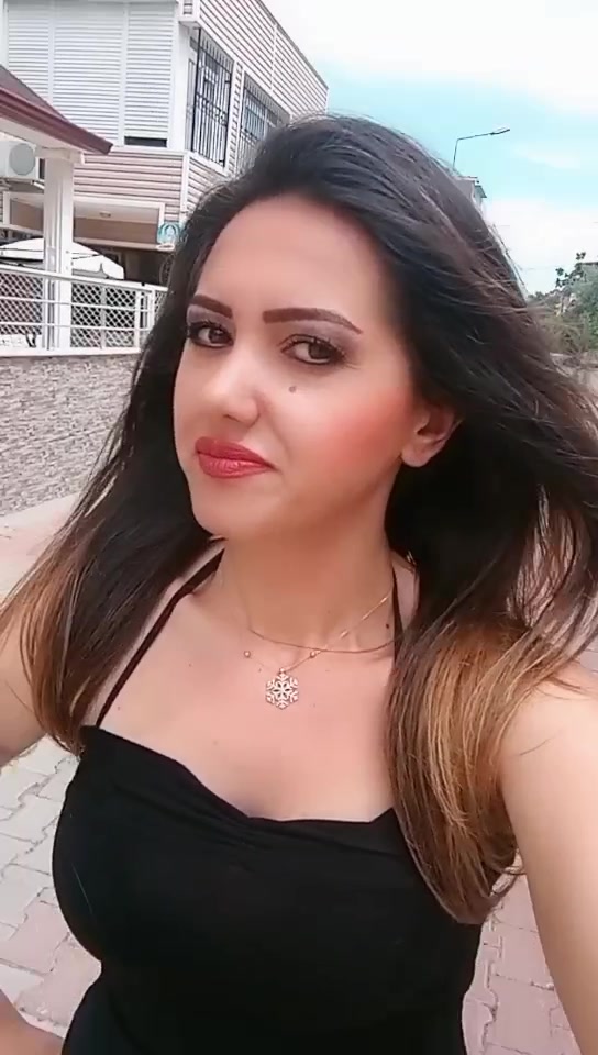 @Hülya Duzovali