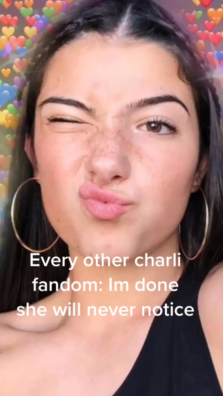 @Leah🦋 {Charli Fan}
