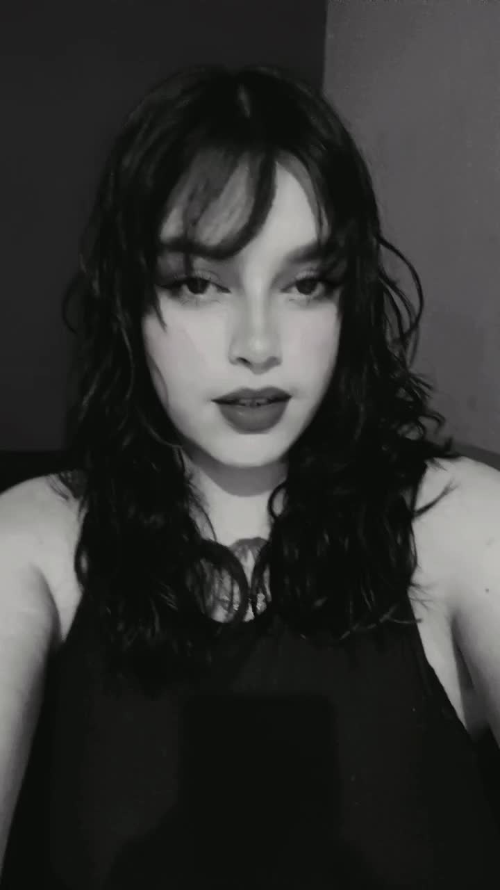 @hannialozano