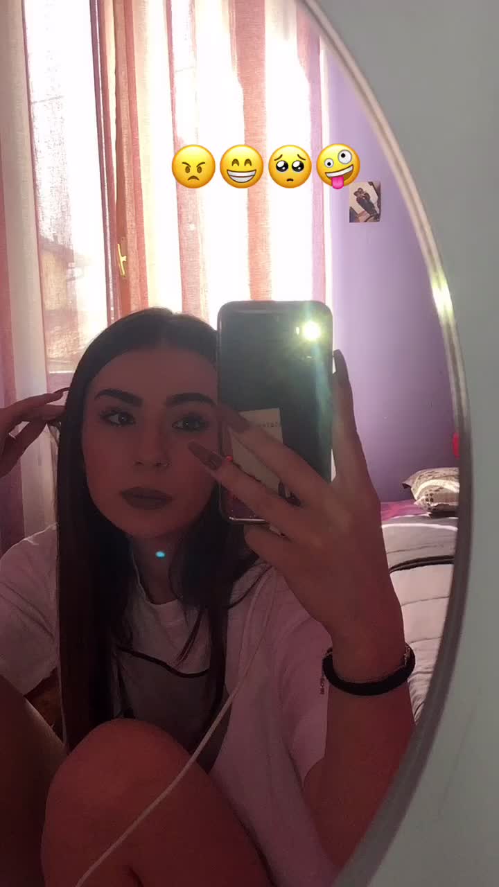 @_.la_.vio._