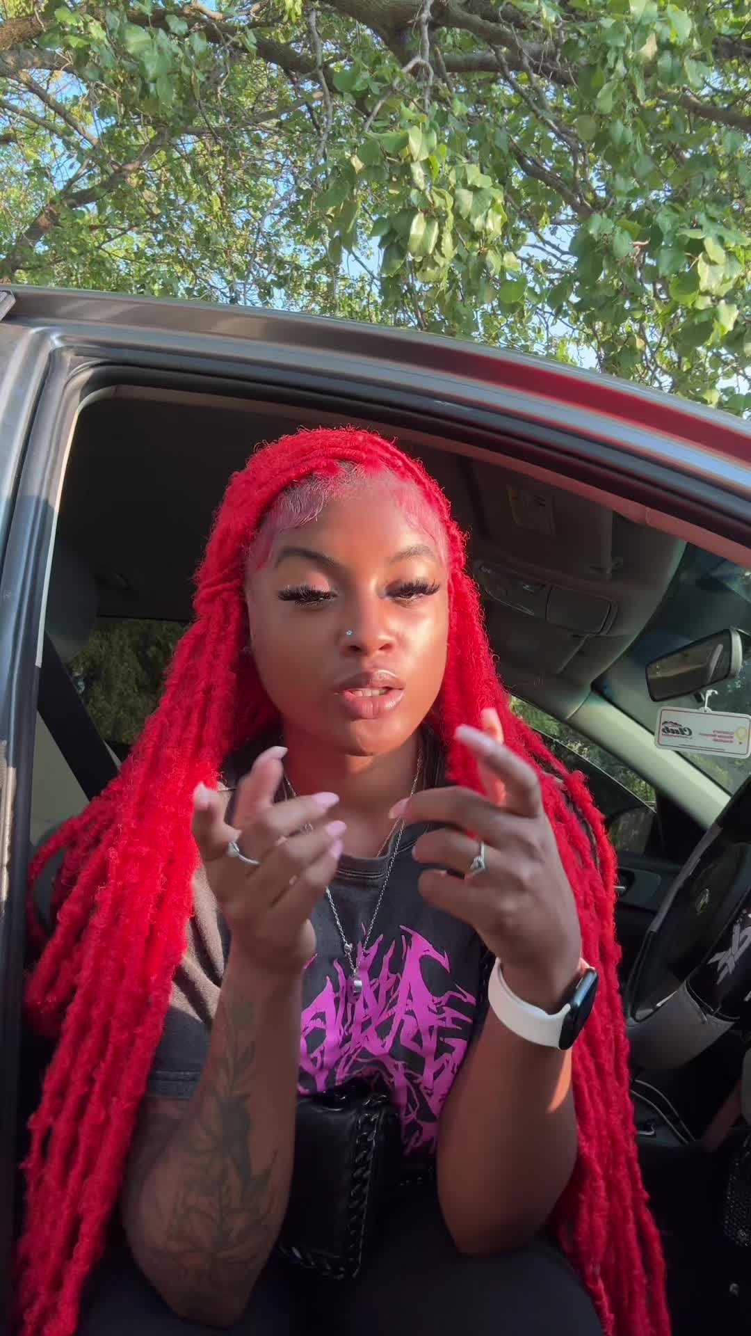 @TayAhna