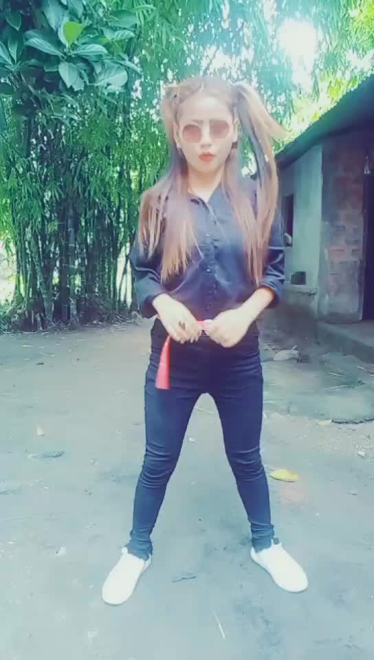 @plz follow me guys