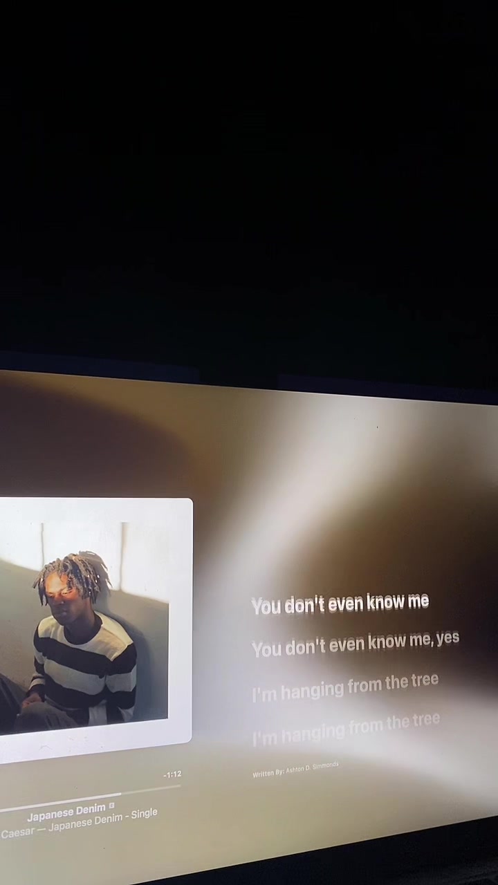 @🎧