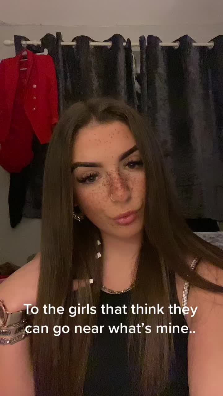@Chlo