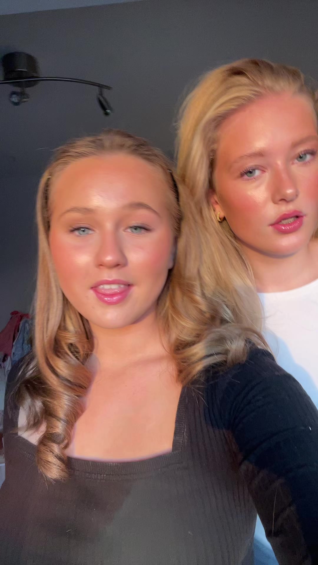 @Emmi