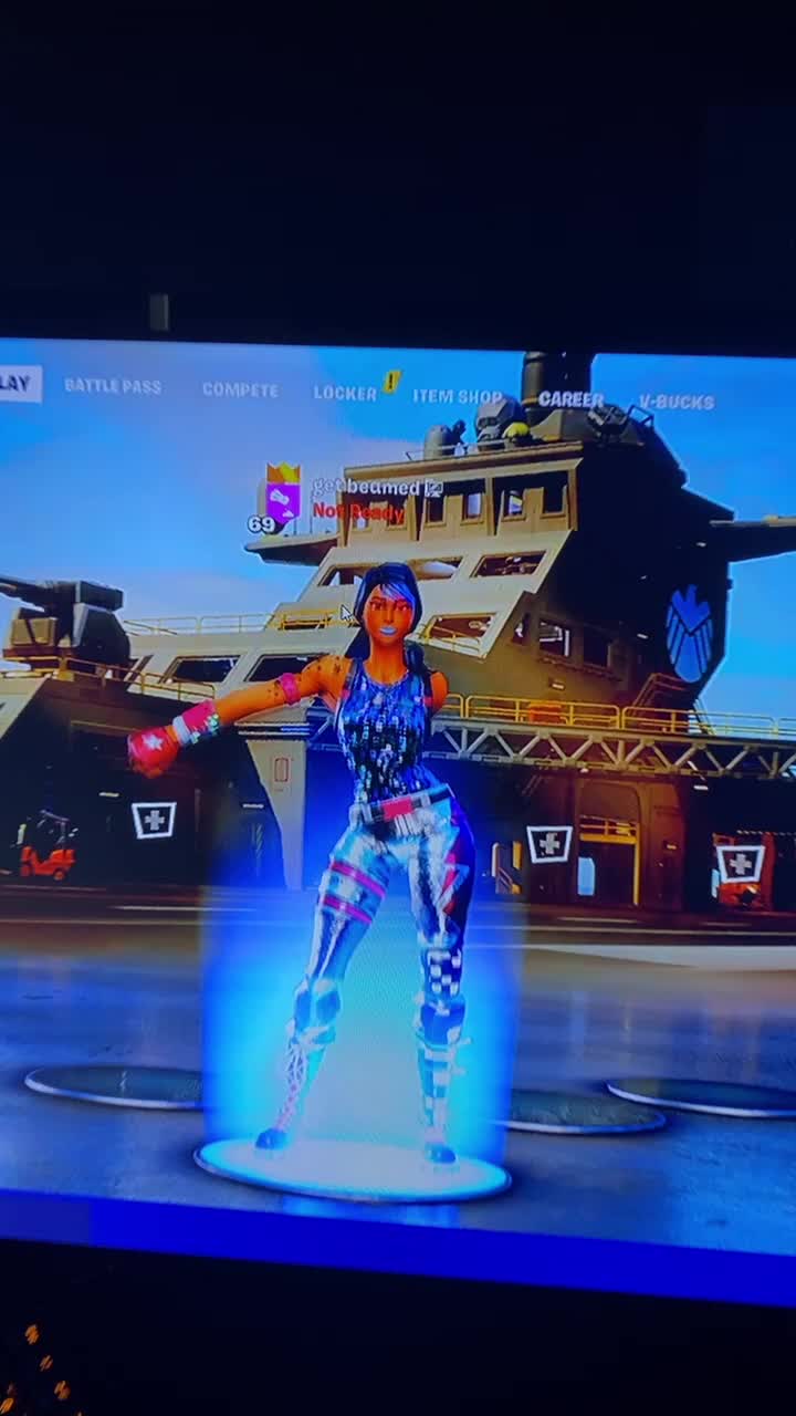 @😳
