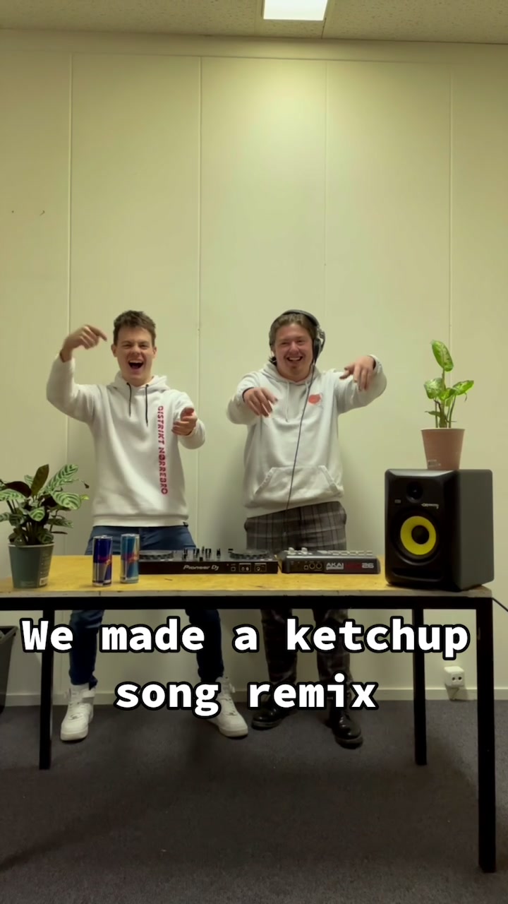 @2FOOLS