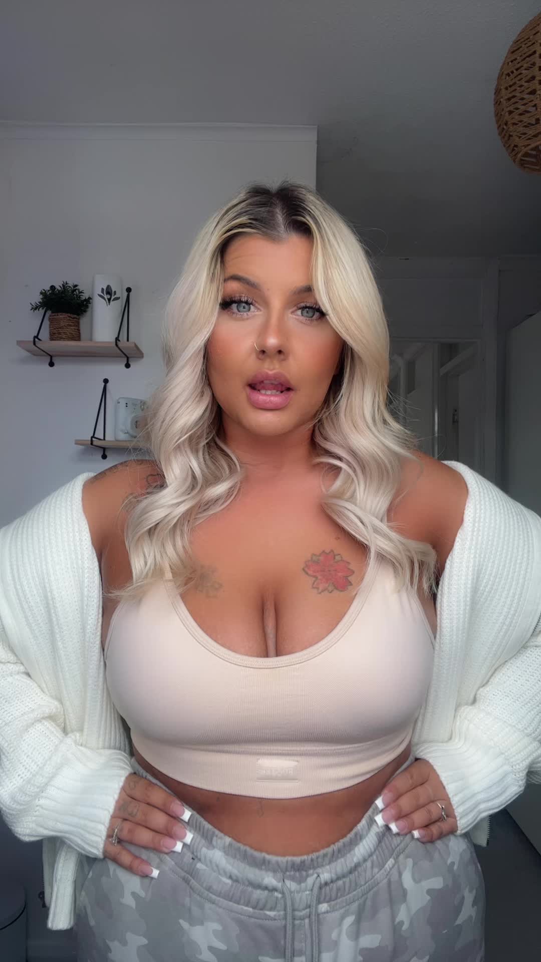 @onlyelliej