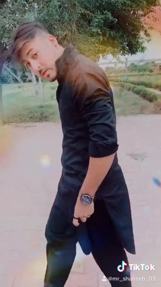 @SHAHZEB SAIFI💋