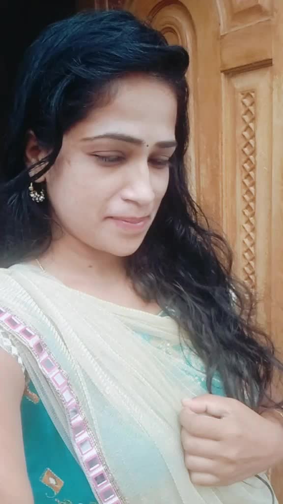 @kaviya885