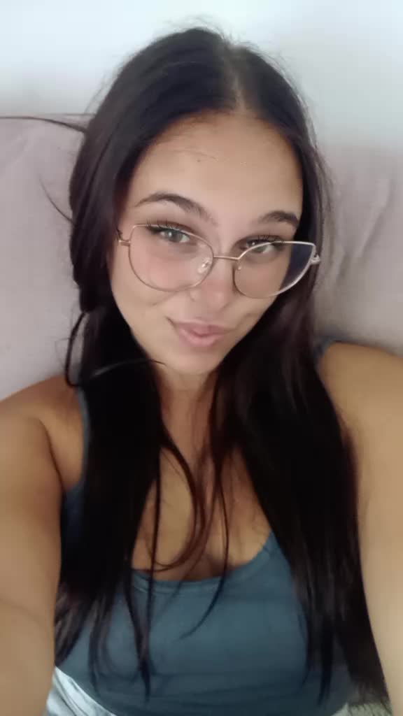 @Claauudiia01