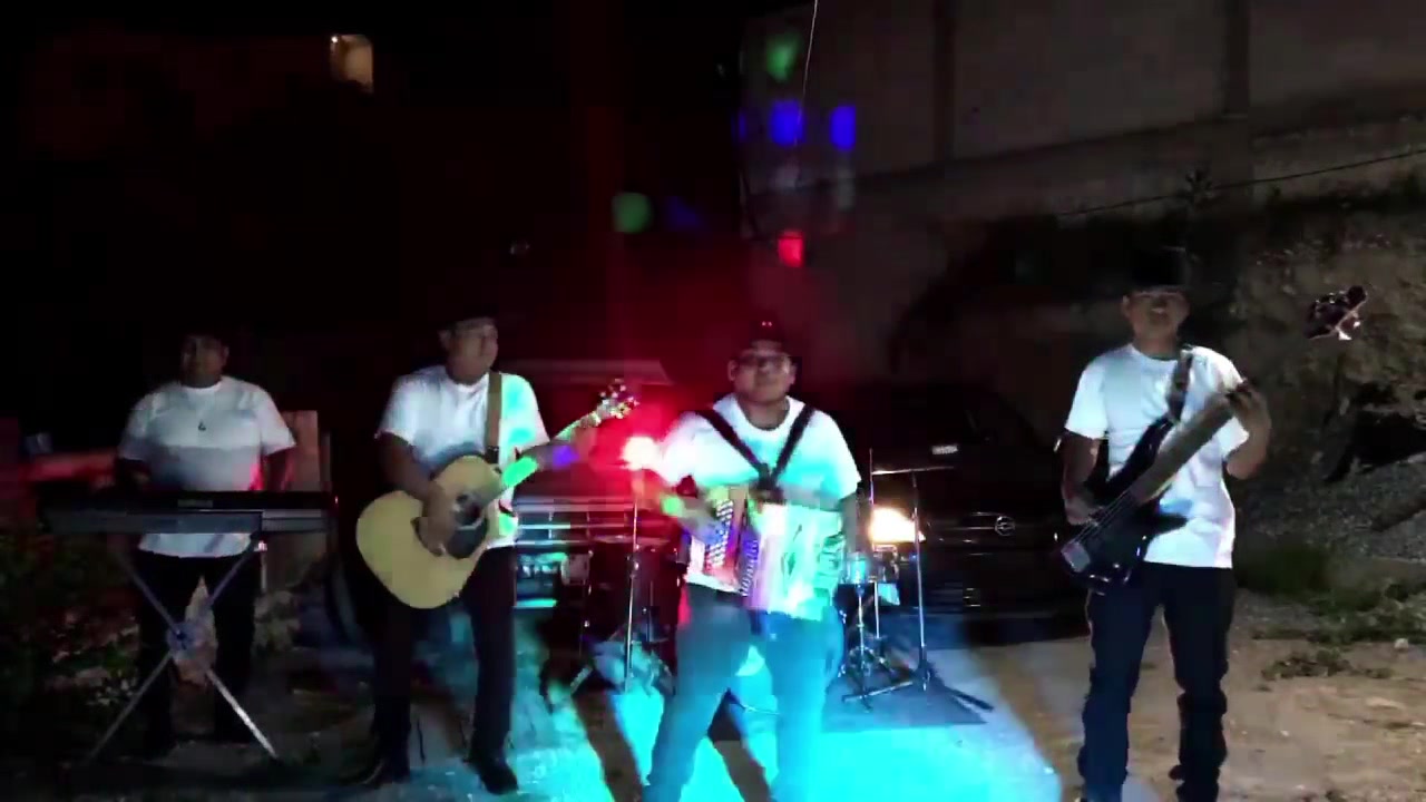 @LosGuPer