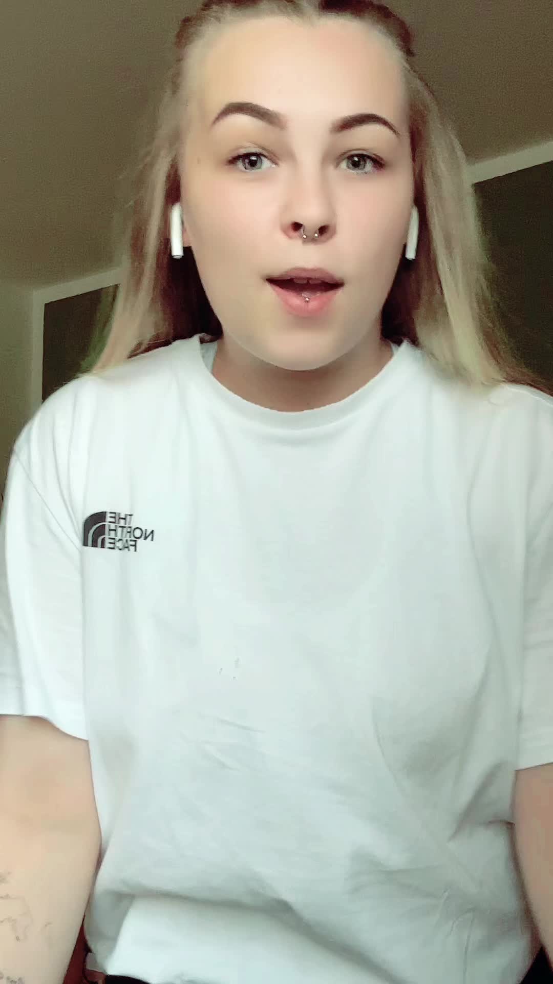 @๐๐ง๐ ๐๐ฅ๐ข๐ง๐๐ซง