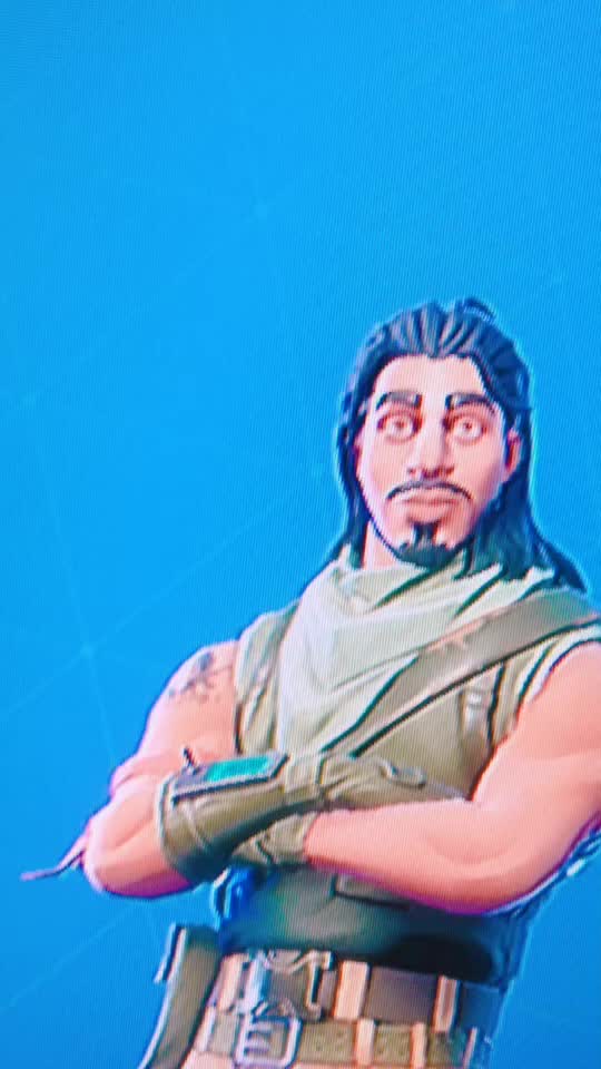 @على قلب محد يحبني😣