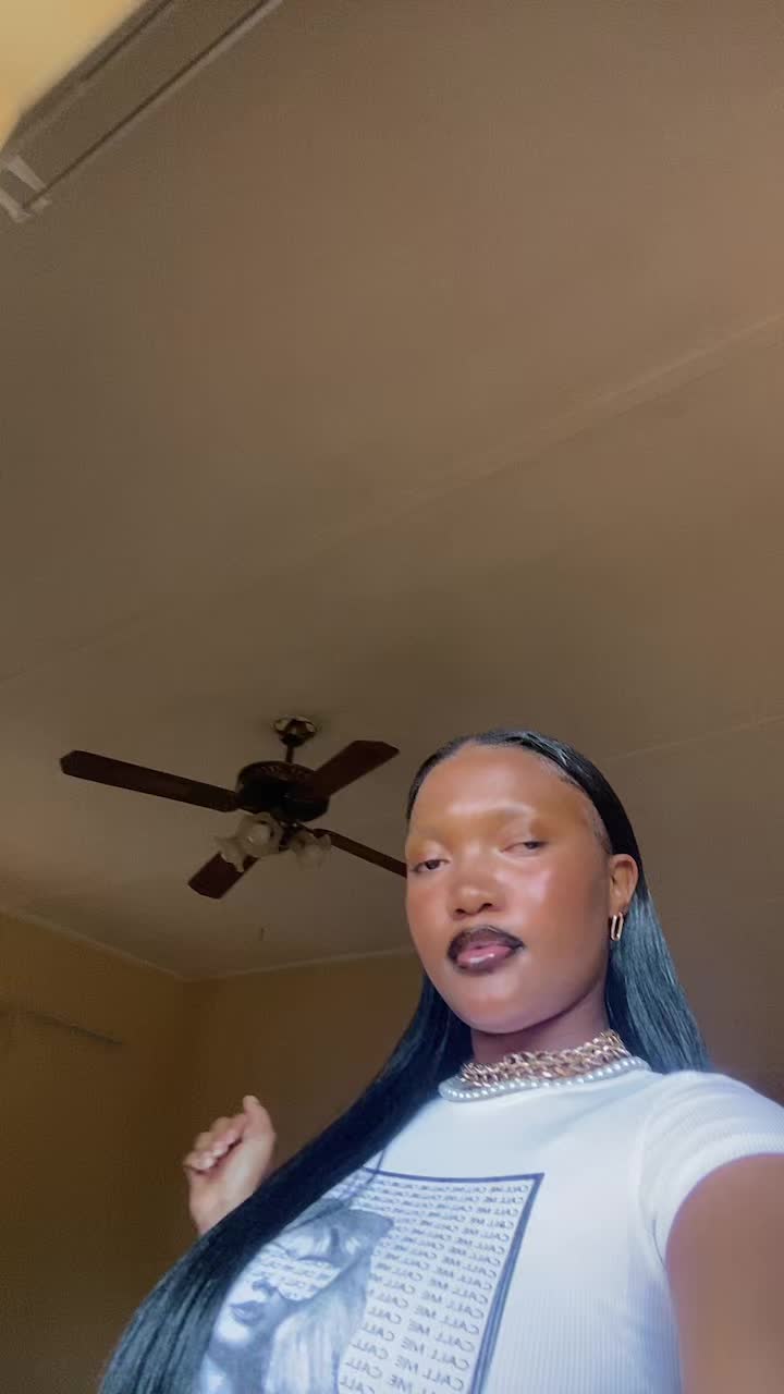 @thethronee