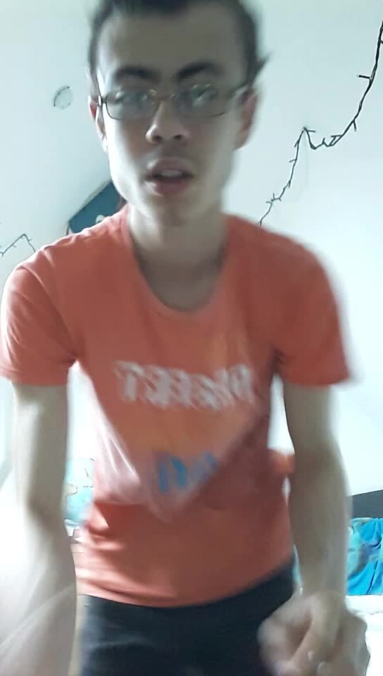 @eliottlaquenn