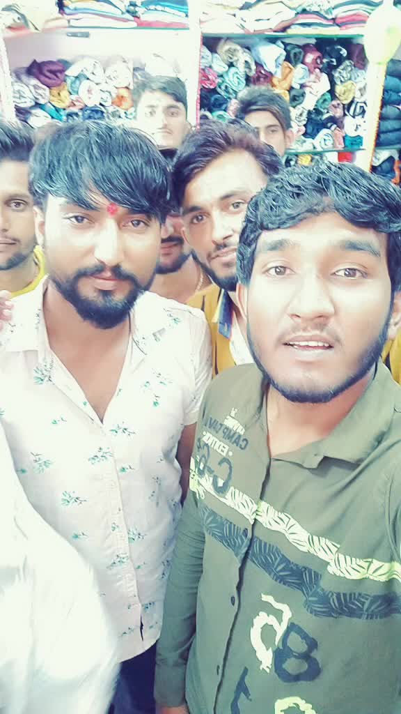 @Gujju Love guru 2