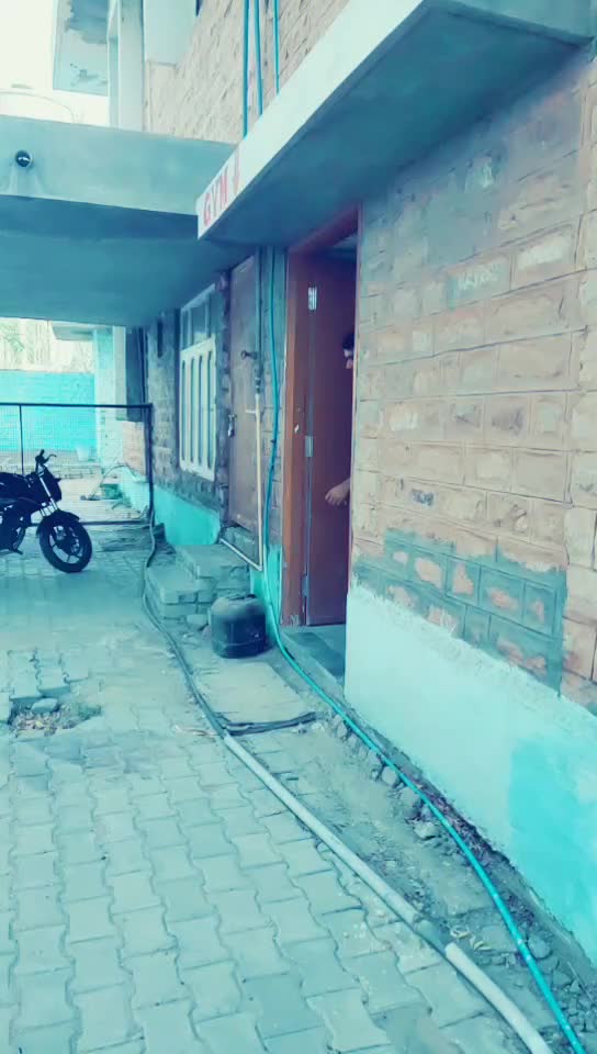 @Nik Roy