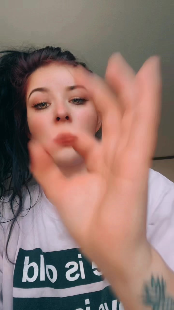 @@Miranda💋🖤