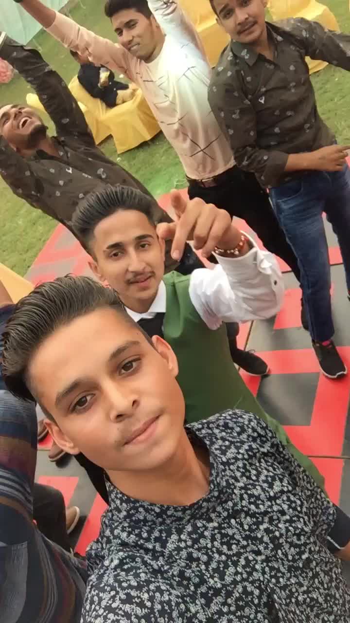 @Its_Gouravpehowa