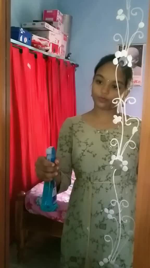@R&otilde;wdy G&igrave;rl