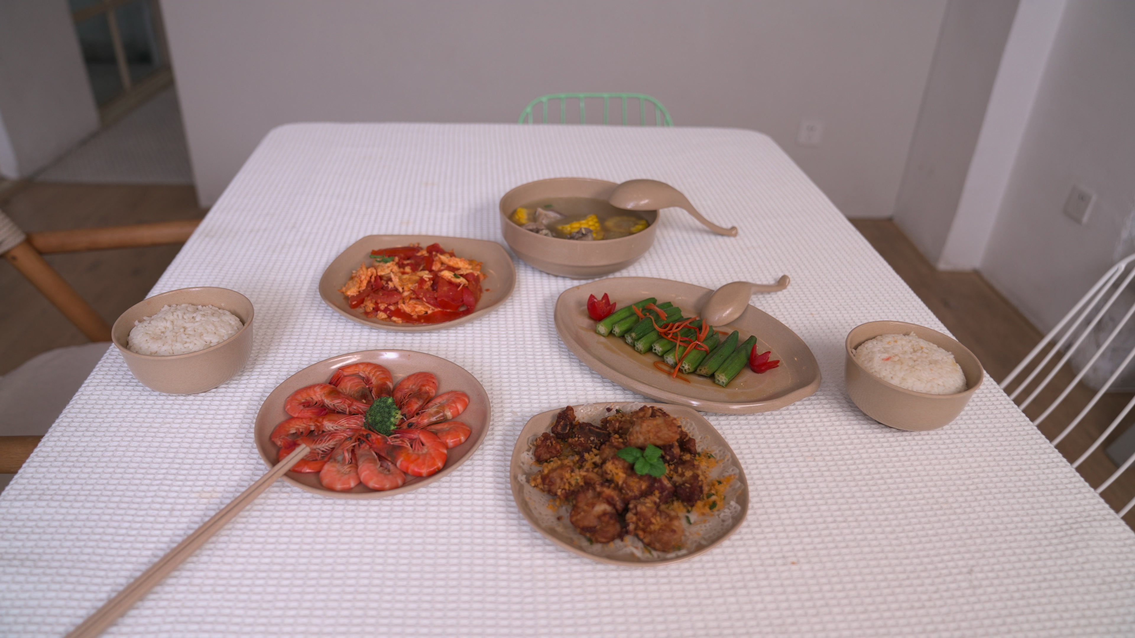 @Eco-friendly dinnerware lovers