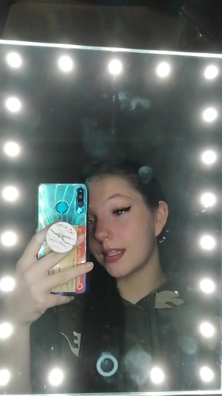 @Vivi