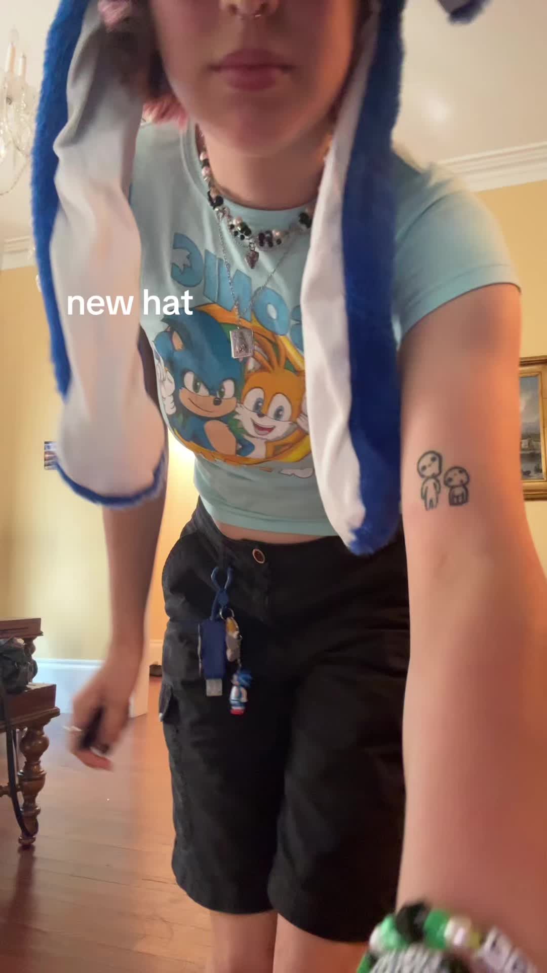 @b 🦷