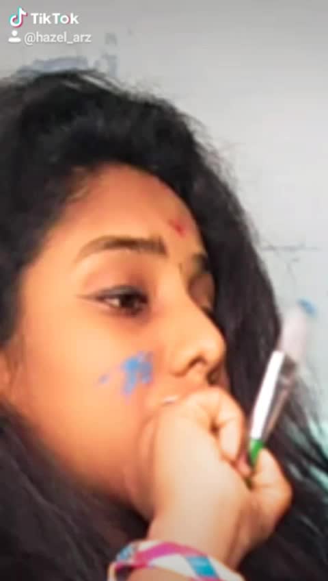 @Diya_arz