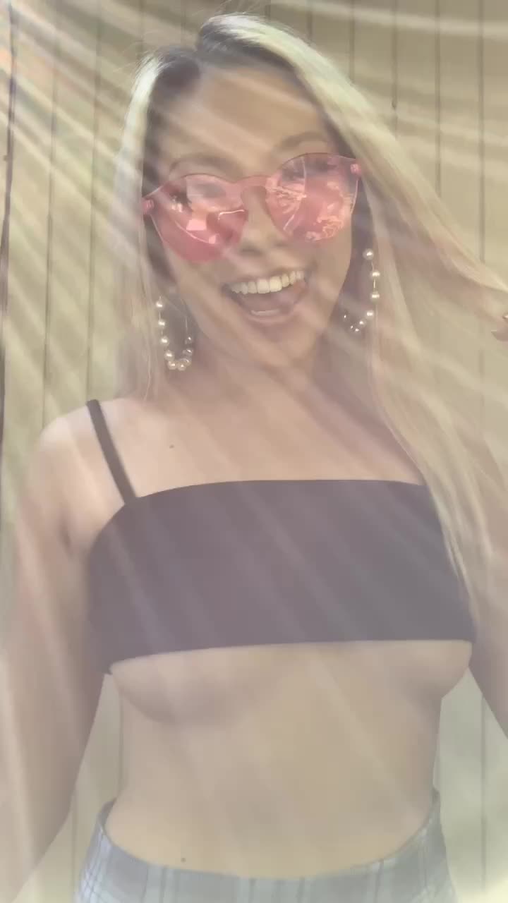 @bombshellcec