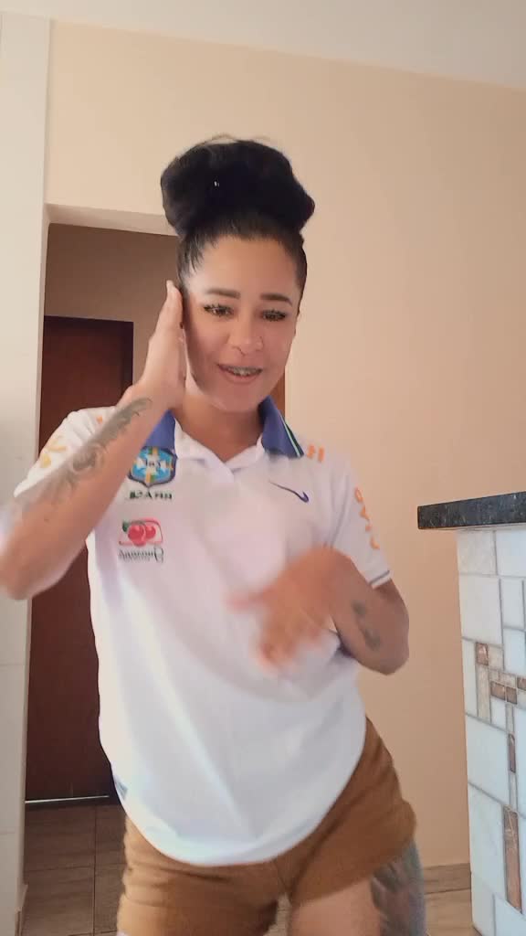 @Loira tatuada