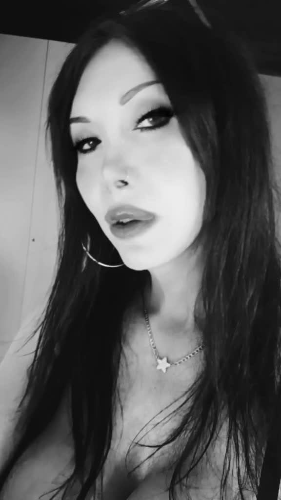 @Evacola74