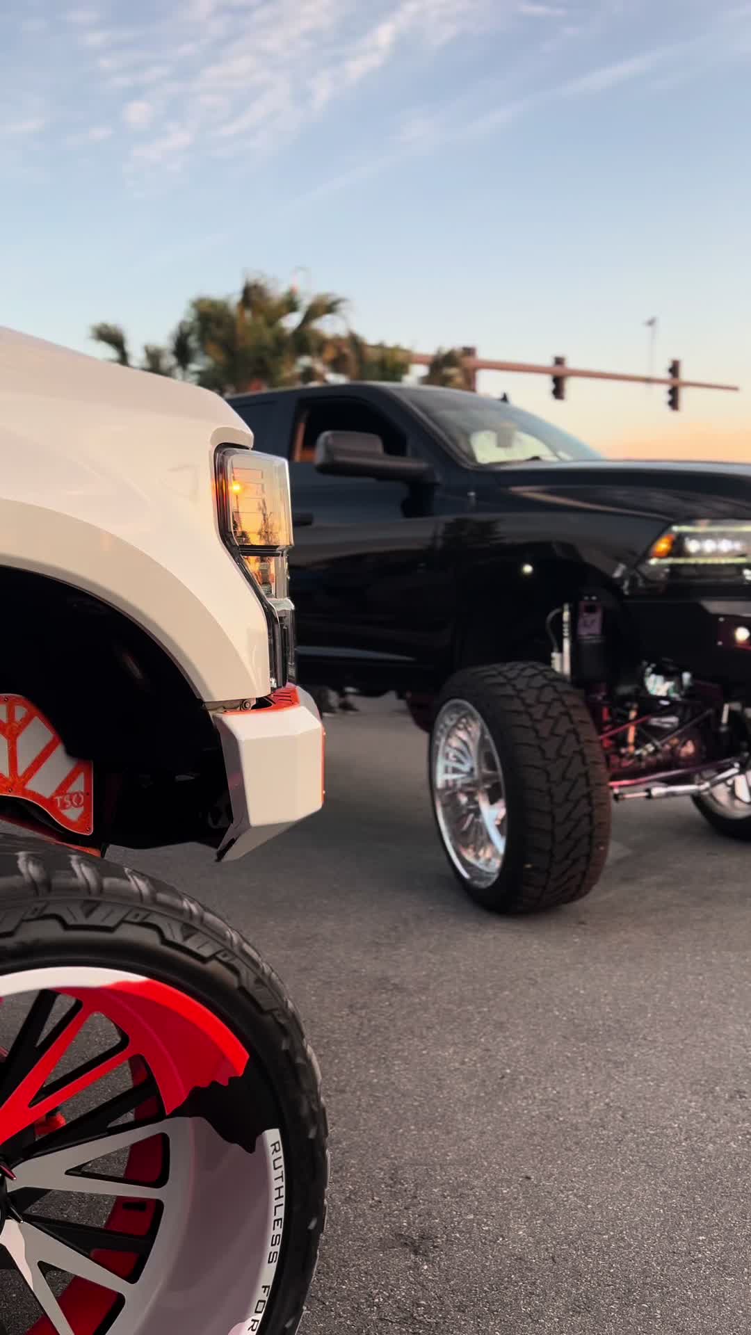 @trucks.com